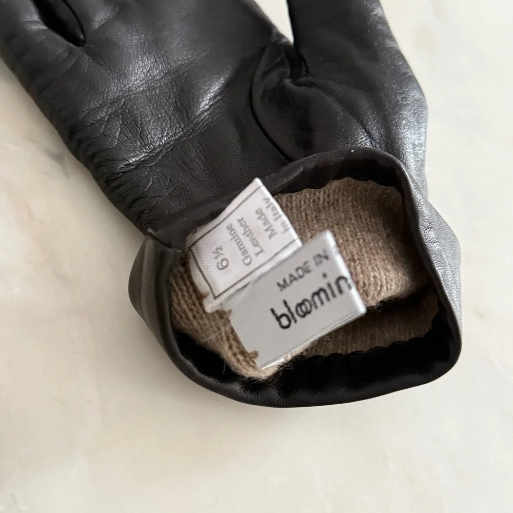 Bloomingdale’s 100% Leather Cashmere Lined Black Gloves made in Italy size 6.5